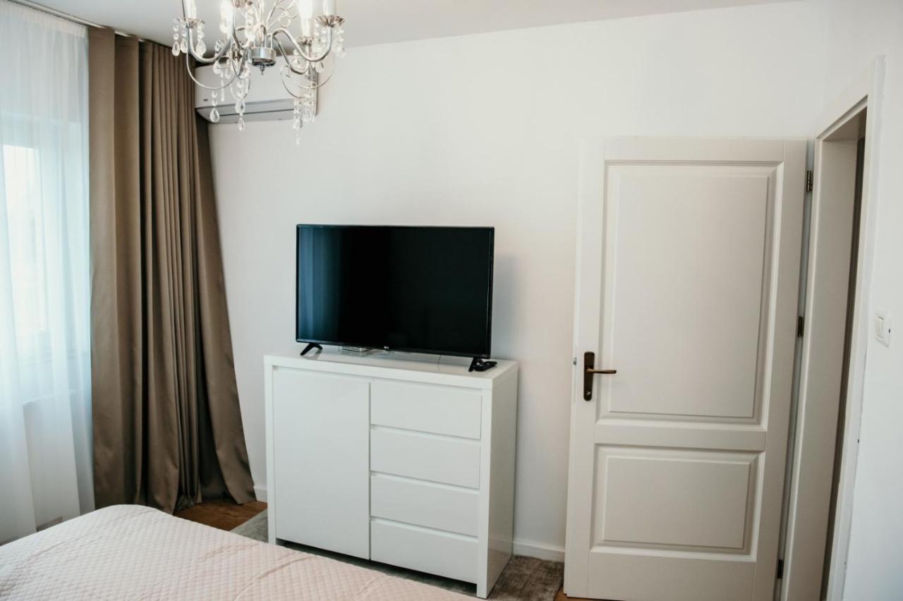 Apartament De Lux Ultramodern In Zona Centrala ティミショアラ エクステリア 写真