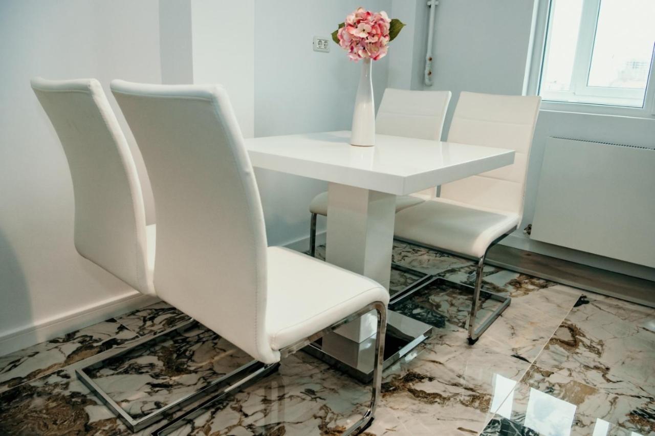 Apartament De Lux Ultramodern In Zona Centrala ティミショアラ エクステリア 写真